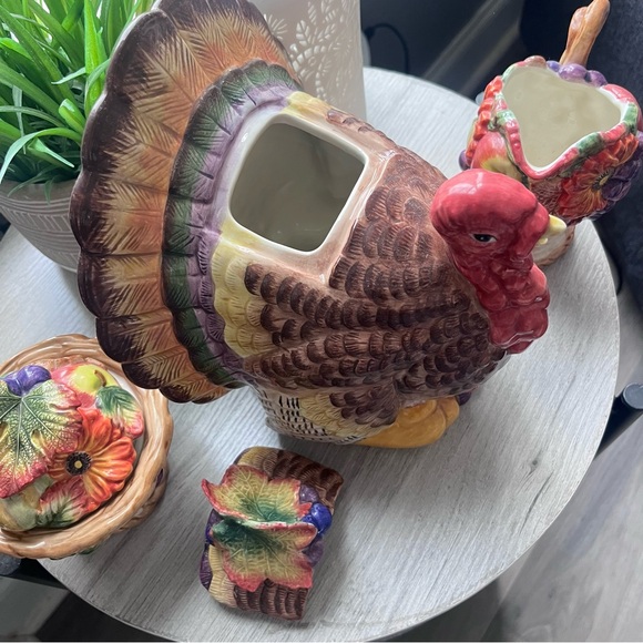Fitz and Floyd Harvest Thanksgiving Turkey Teapot with Creamer & Sugar Bowl - Picture 6 of 16